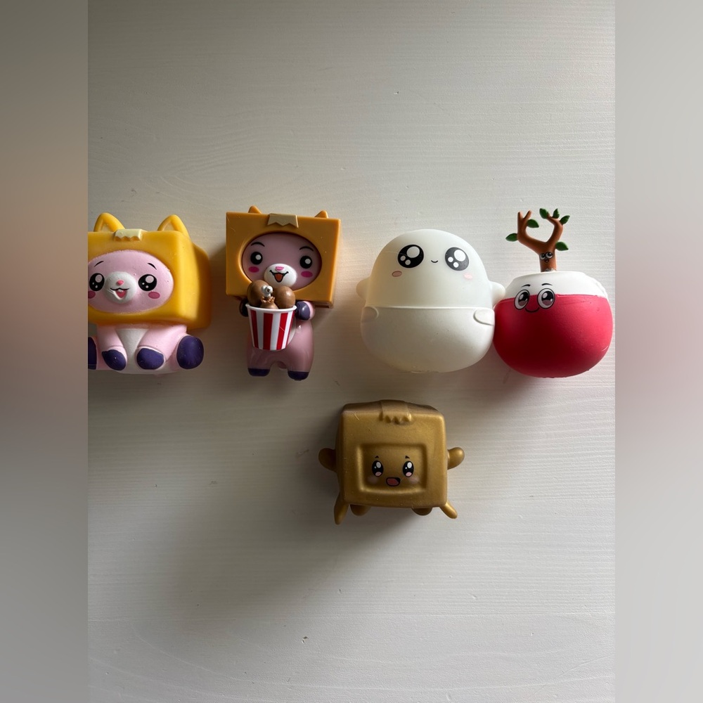 LANKYBOX Mini Mystery Figures And Squishy Lot Including Rare Golden Boxy 5 Total